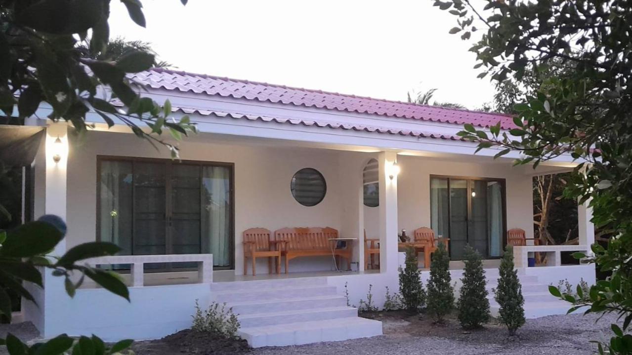 Min House Hotel Lamphun Exterior photo