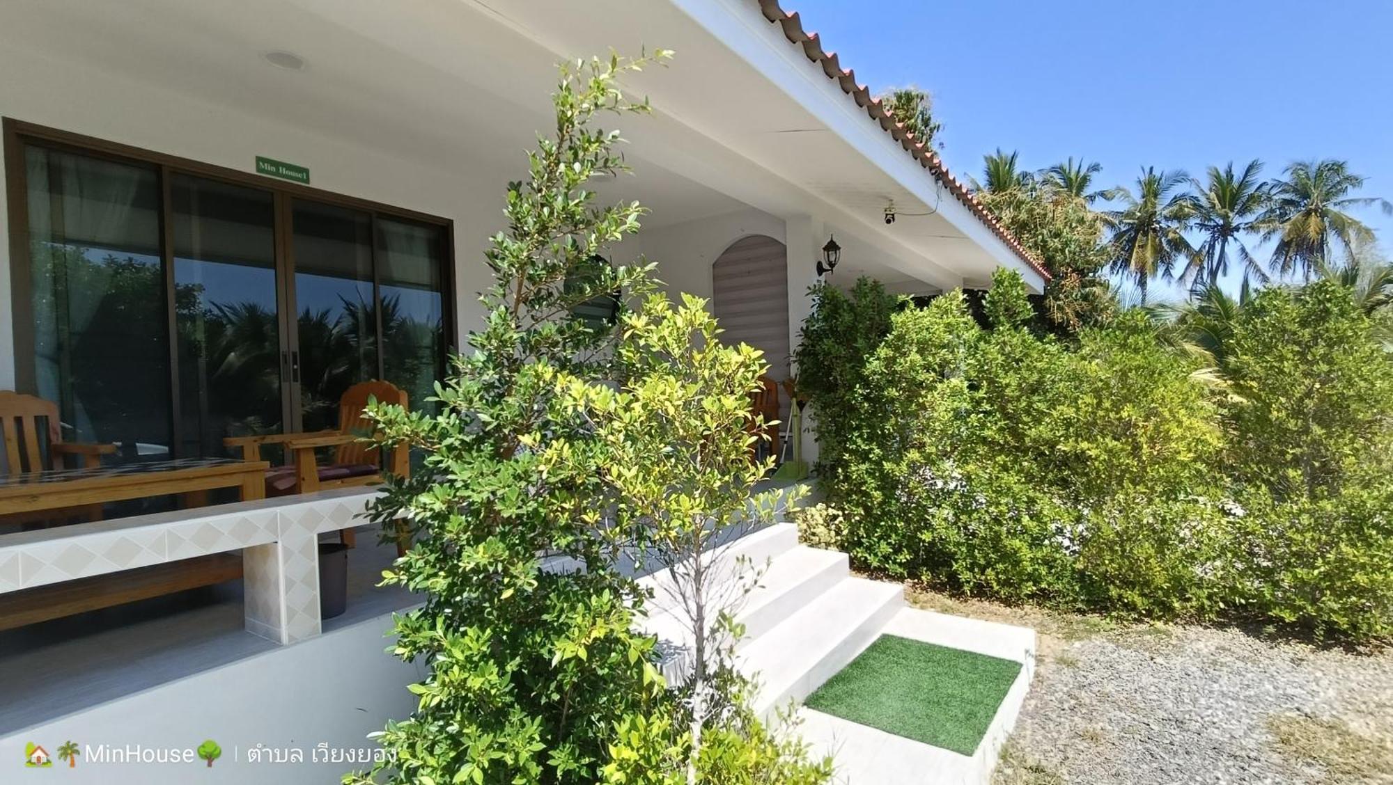 Min House Hotel Lamphun Exterior photo